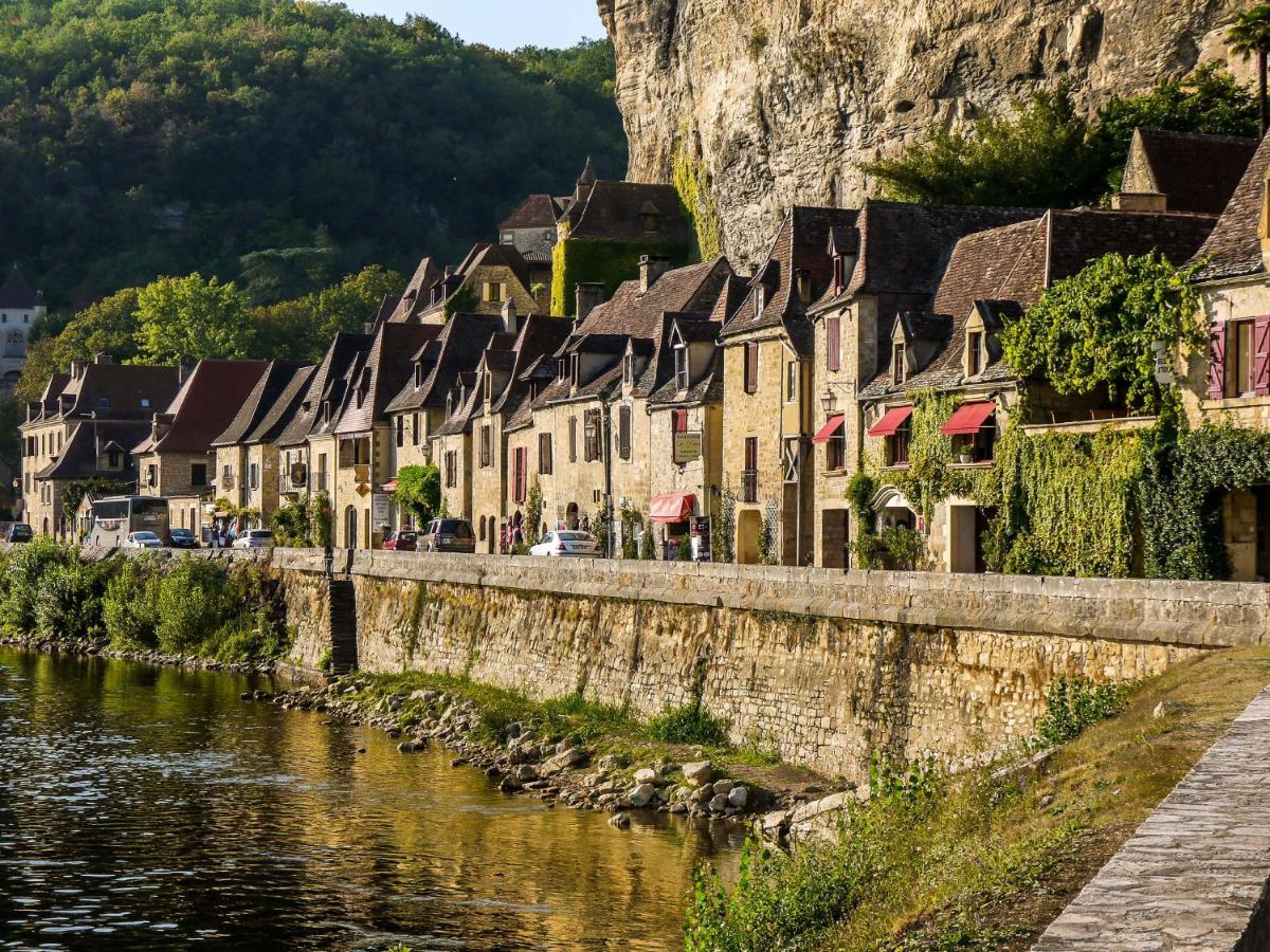 Hotel Le Chevalier Bleu Monpazier Bagian luar foto