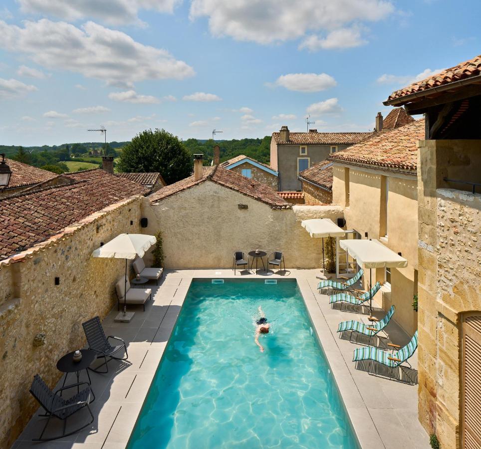 Hotel Le Chevalier Bleu Monpazier Bagian luar foto