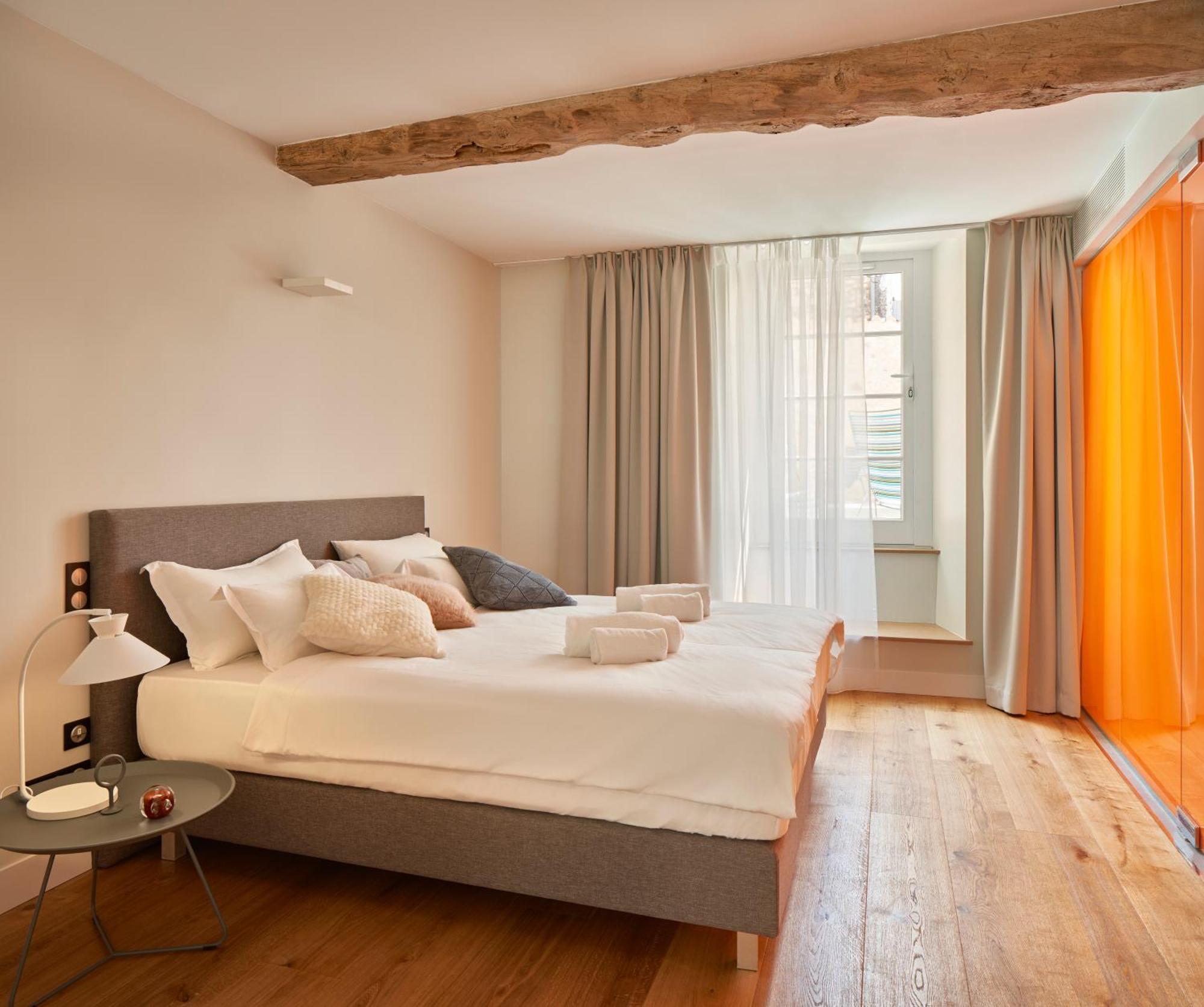 Hotel Le Chevalier Bleu Monpazier Bagian luar foto